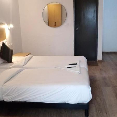 Hotel Amrita Ченнаї Екстер'єр фото