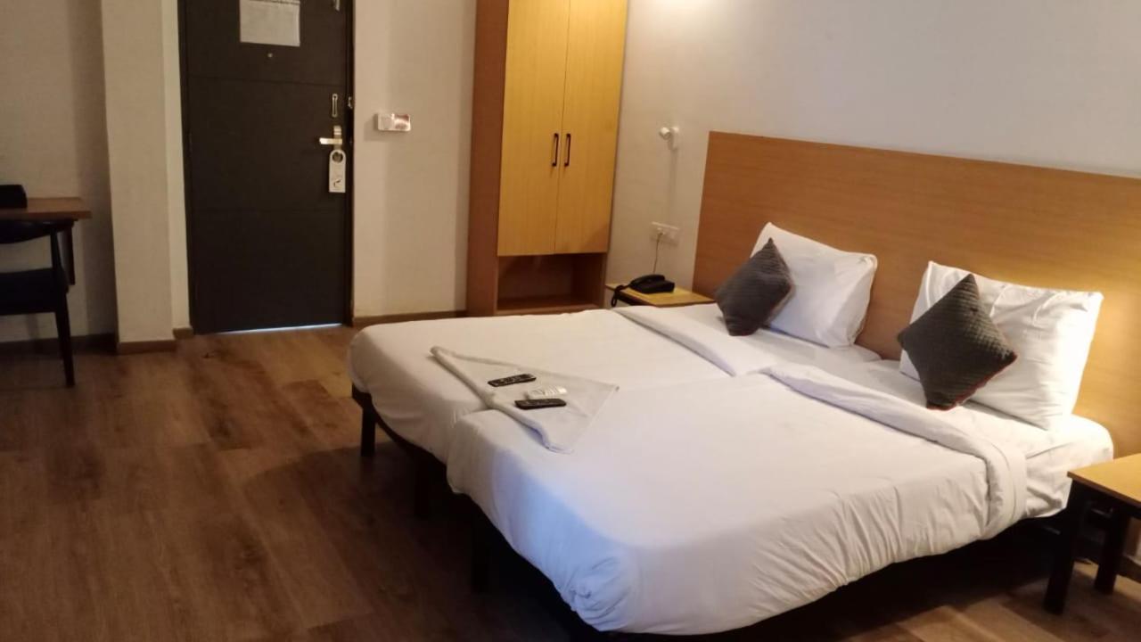 Hotel Amrita Ченнаї Екстер'єр фото