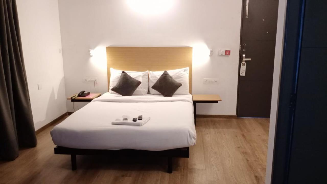 Hotel Amrita Ченнаї Екстер'єр фото